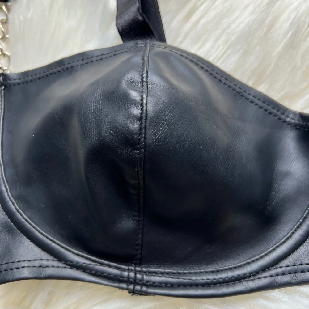 Frederick’s of Hollywood Faux Leather Black Bra Sz 38 D Goth Witch Y2K USA Made - Picture 7 of 14